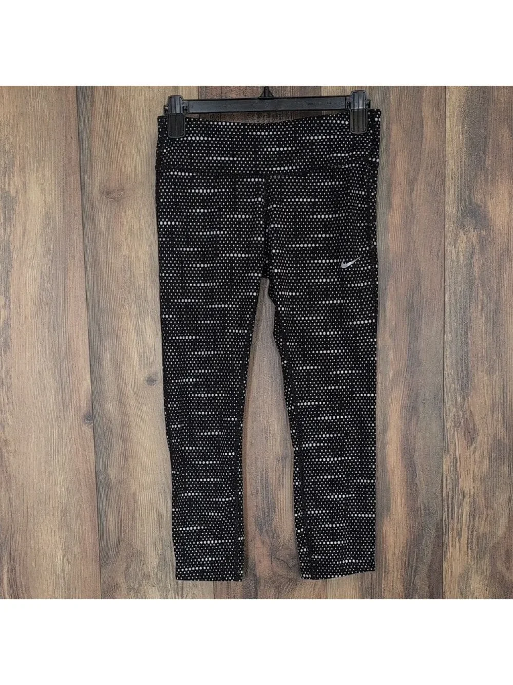 Nike Patterned Crop Yoga Leggings S                  M205